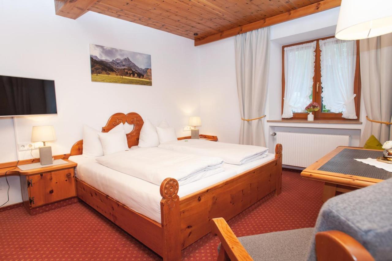 Gaestehaus Sonnenheim 미텐발트 외부 사진